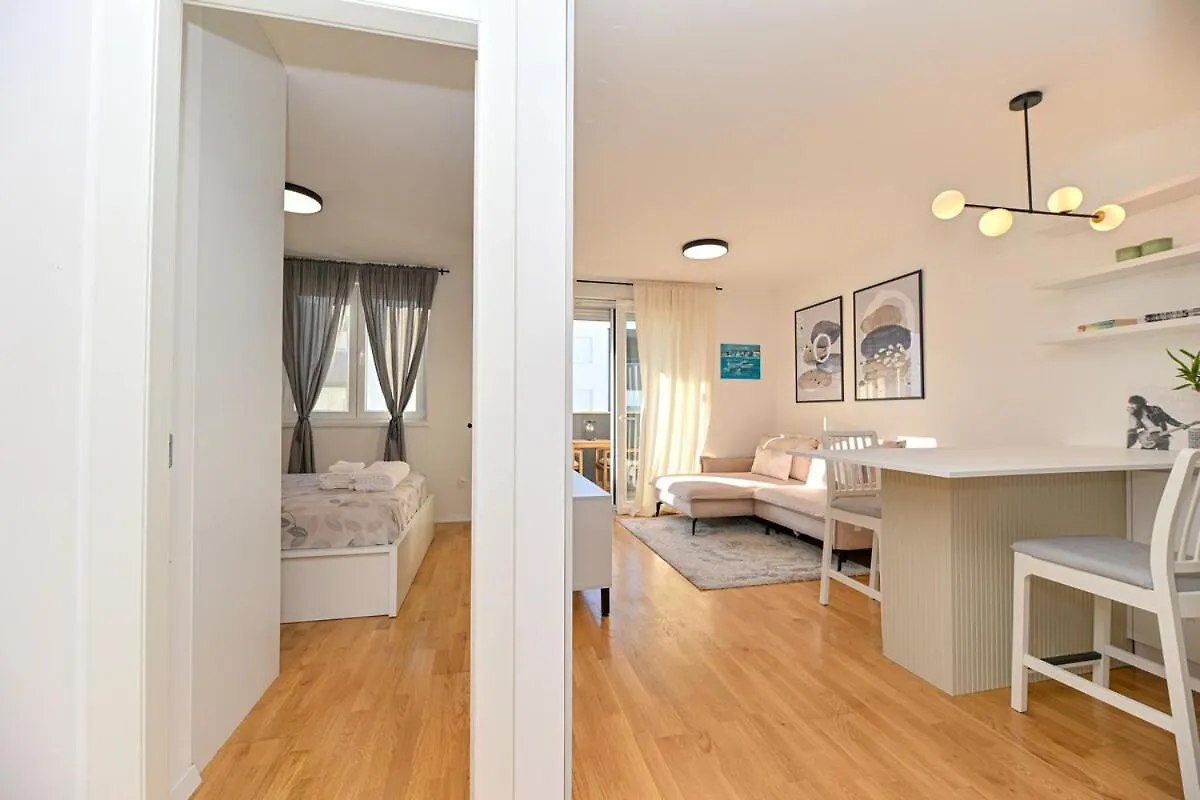 Apartment Josip ザダル 0*,  クロアチア